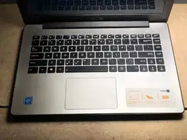 Laptop asus 14inc slim 8gb/128gb ssd windows 10 fullset