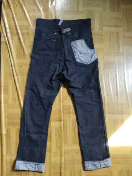 Celana denim upstart