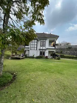 Dijual Murah Villa Dekat Wisata Selecta Luas Tanah 1.087