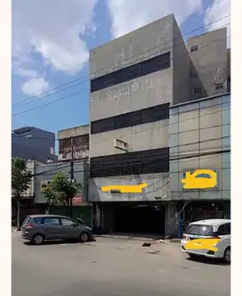 Toko Kedungdoro nol jalan pusat kota