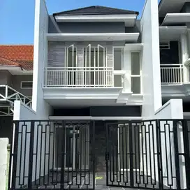 Jemursari Selatan dekat Raya Jemursari, Petra Ubaya