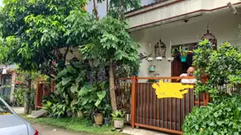 Di Jual Rumah 2 lantai. *Hooked* . Di Perumahan Kranggan Permai Cibubu