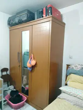 etalase bekas dan meja bekas