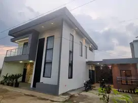 Di jual cepat Rumah Mewah, view pedesaan dan bukit