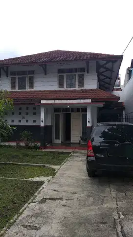 Dijual Rumah Strategis di Pinggir Jalan Raya Daerah Ciracas Jak-Tim