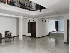 TERMURAH Rumah Kost Tarif 2 Juta Per Kamar Dekat Kampus