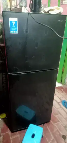 Dijual Kulkas 2 Pintu AQUA