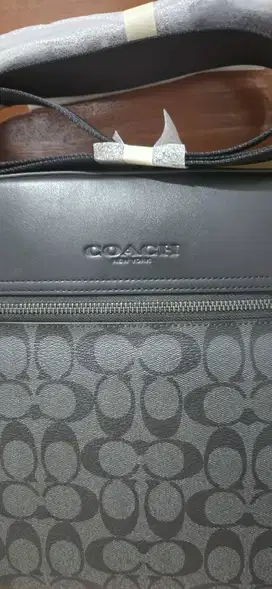 Coach Houston Flight Bag In Signature - tas slempang pria dari amerika