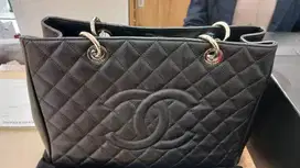 Preloved Tas Chanel GST Black Caviar