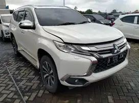 Pajero Dakar 4x2 2.4 a/t tahun 2017
