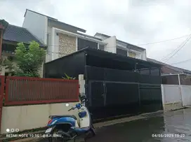 Rumah 2 lantai siap huni Margahayu murah banget