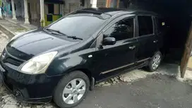 Jual Nissan Grand Livina 1.5 XV