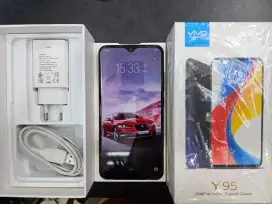 Vivo Y95 4/32gb LTE