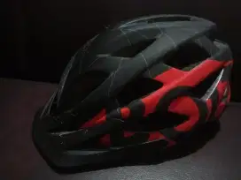 Dijual Helm Sepeda Polygon Bolt Warna Merah