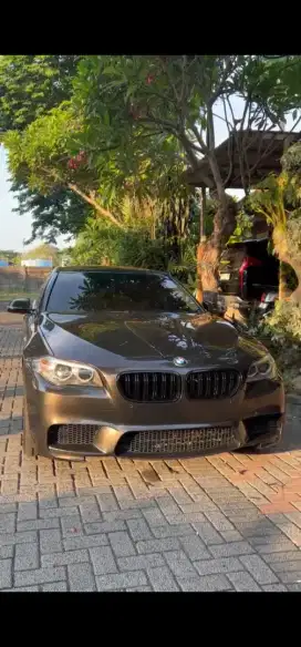 BMW 520i CKD AT 2.0 Luxury 2017