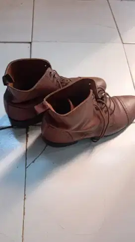 Sepatu both Massimo Dutti