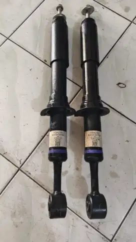 Jual Shockbreker Bekas Toyota Hilux Doble Cabin Seperti Baru