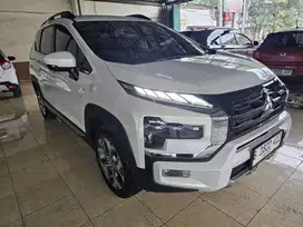 Mitsubishi New Xpander Cross Premium Cvt 2024 Putih KM 2000