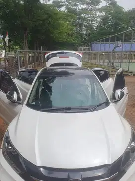 Dijual Honda HR-V Prestige AT 2015