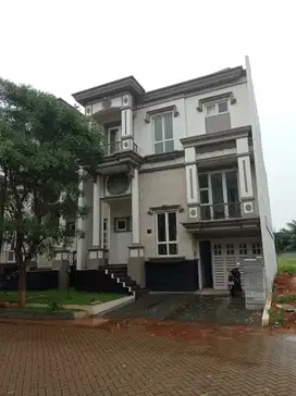 Di Jual Rumah Baru De mansion Alam Sutera