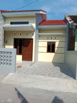 Rumah baru siap huni pedurungan 100 M jl Wolter Monginsidi raya