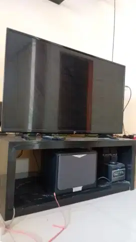Tv 50 inchi dan kulkas