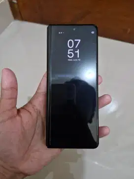 Samsung Z Fold 3 5G 12/256GB fullset mulus pemakaian minus gk bs lurus