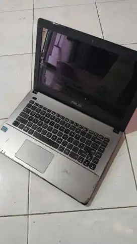 Laptop Asus Matot