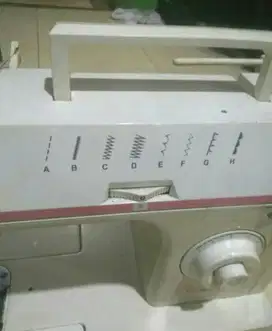 Mesin jahit portable singer 2808c