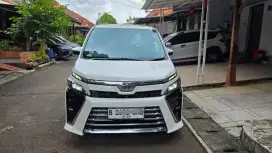 Toyota Voxy 2018 Bensin