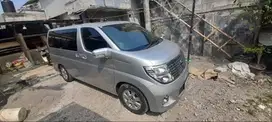 Nissan Elgrand HWS 2.5 AT tahun 2008
