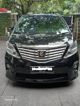 TOYOTA ALPHARD 2010