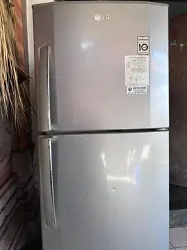 Kulkas LG 2 pintu