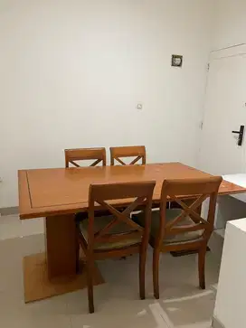 Di jual super murah meja makan Borongan edisi pindahan rumah