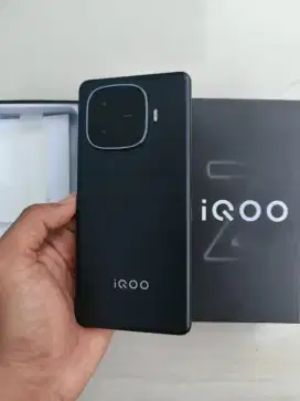 IQOO Z9 8/256gb fullset ori