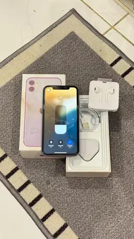 Dijual Iphone 11 Purple 128GB Mulus Lengkap Terdaftar
