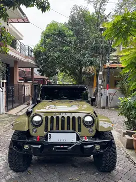Jeep wrangler 2013 low km full upgrade