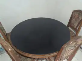 Meja makan/1shet Kursi