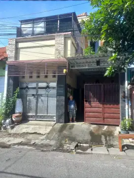 Dijual rumah + kos putri (nego)