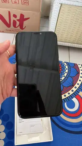 Iphone XR ibox 64 G