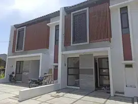 Dijual rumah murah Royal Paka Gunung anyar