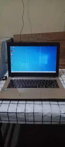 Laptop Asus Minus