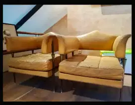 Armchairs (2 units), cek deskripsinya.