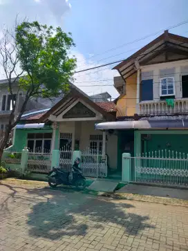 Dijual rumah kost