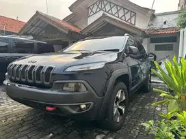Jeep cheeroke trailhawk 2.4 AT