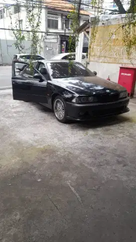 Bmw 520i modif M5