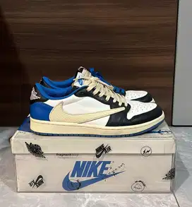 Air Jordan low fragment x travis scott