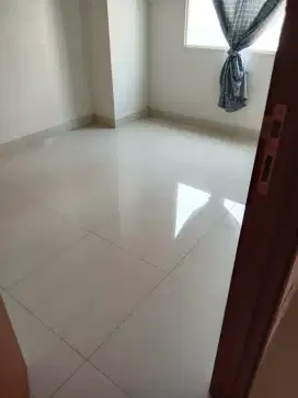 Disewakan apartemen tipe 2 bedroom kosongan bersih murah jakarta barat