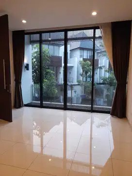 Disewakan Rumah Quantum di Cluster Serenia Hills Lebak Bulus