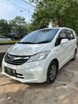 Honda Freed Sd Putih